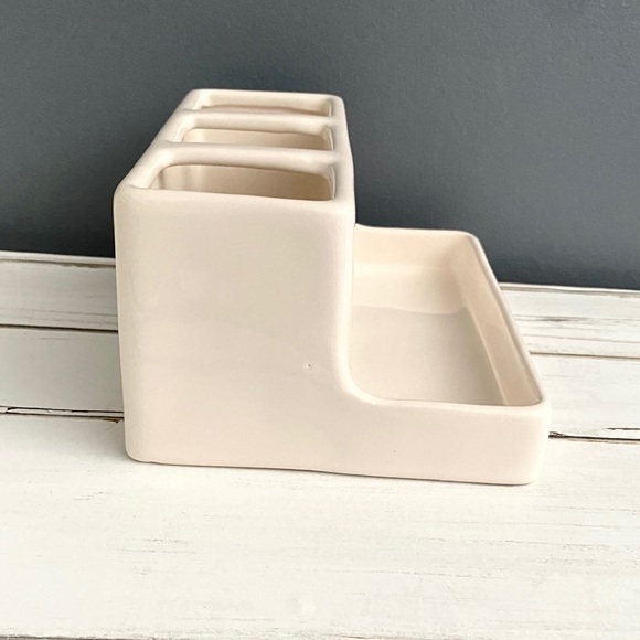 Rae Dunn THINGS Organizer With Flowers - Picture 3 of 7